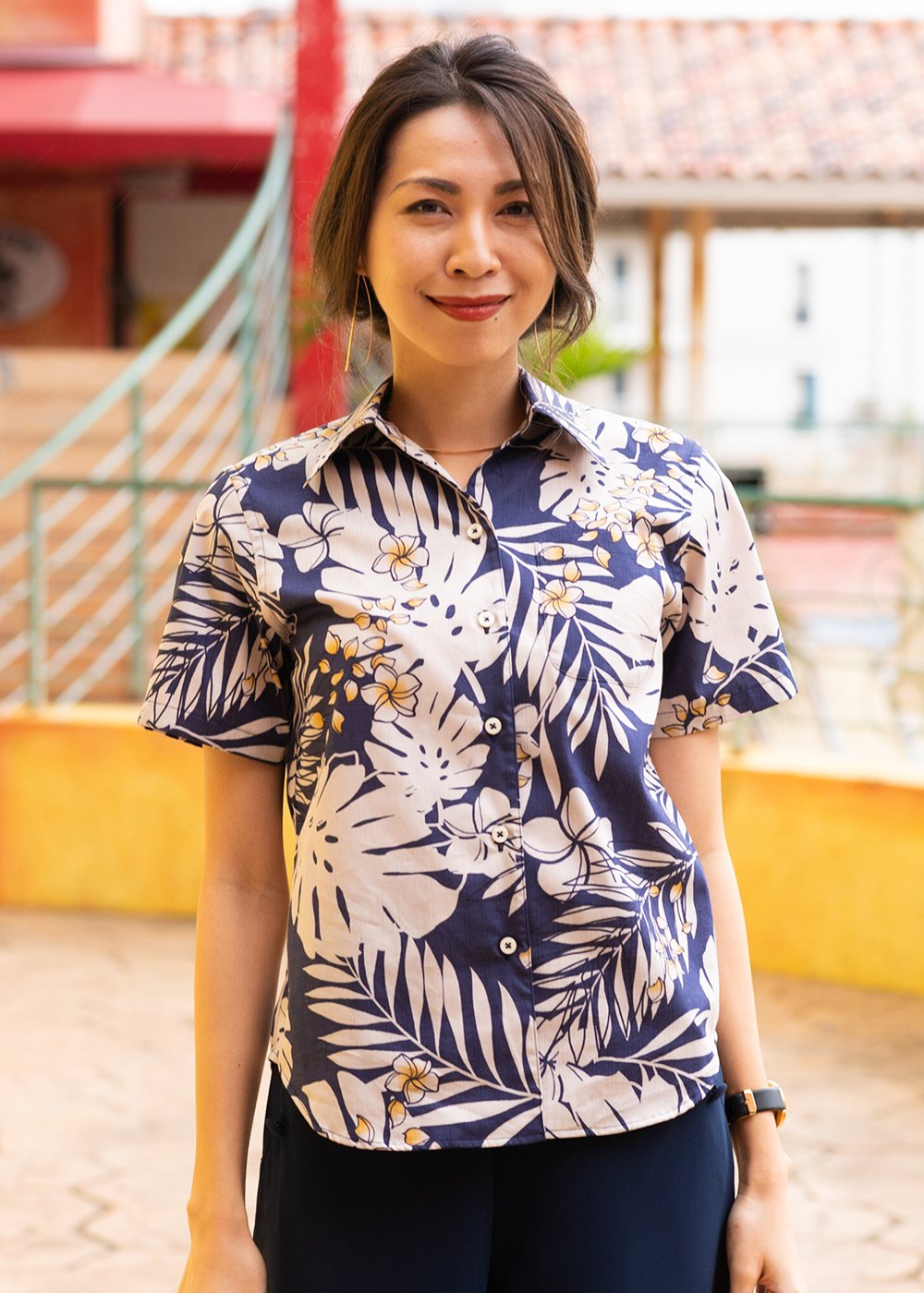 かりゆしウェア（沖縄版アロハシャツ） MAJUN - フロートリーフ