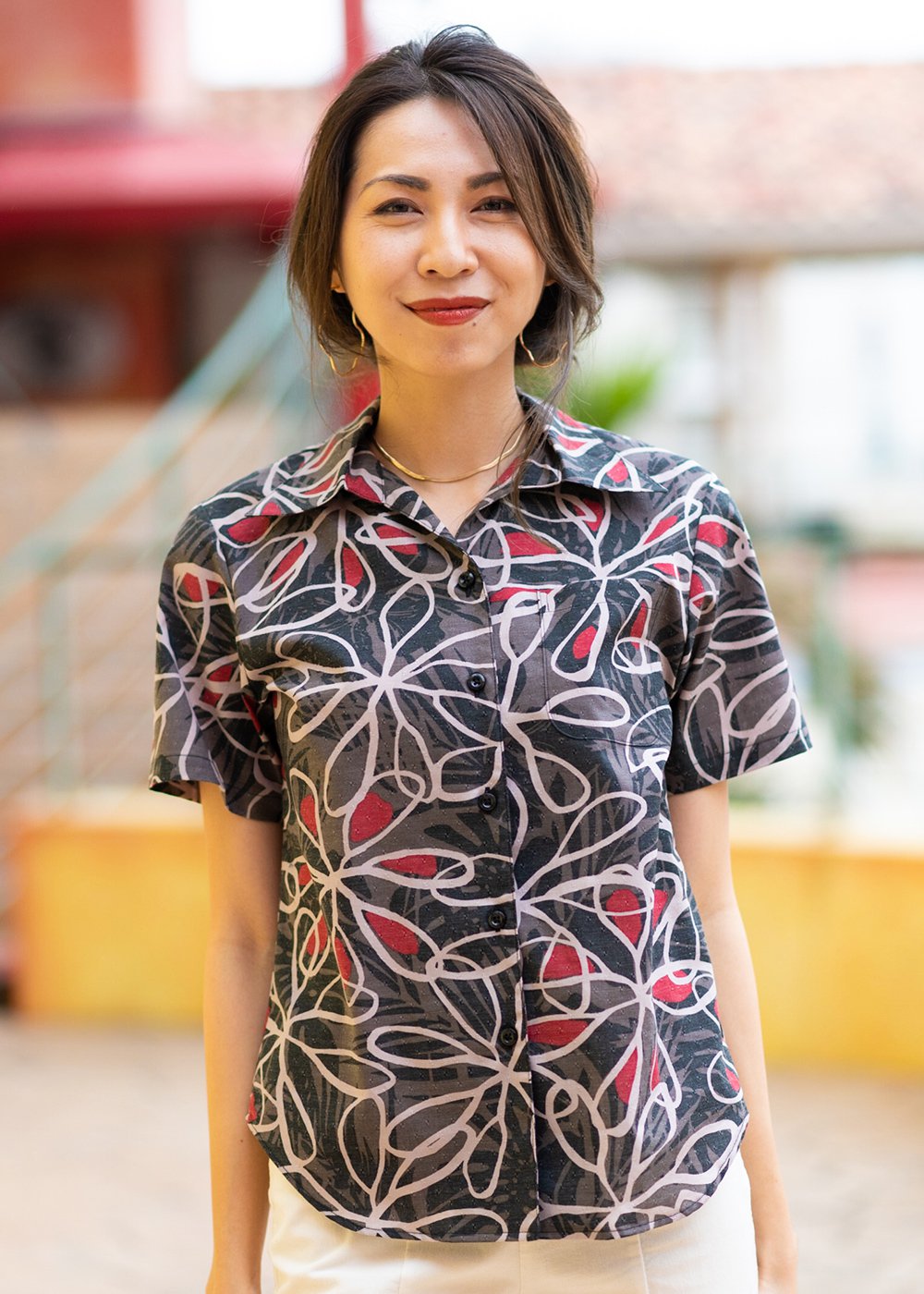 かりゆしウェア（沖縄版アロハシャツ） MAJUN - シェフレラライン