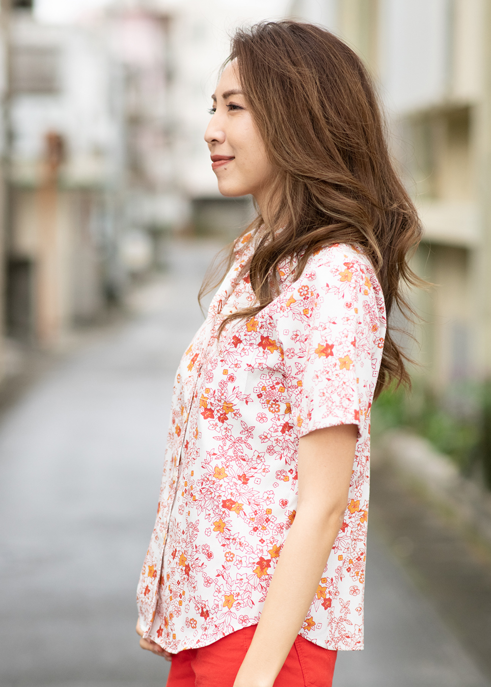 かりゆしウェア（沖縄版アロハシャツ） MAJUN - ミニラインフラワー