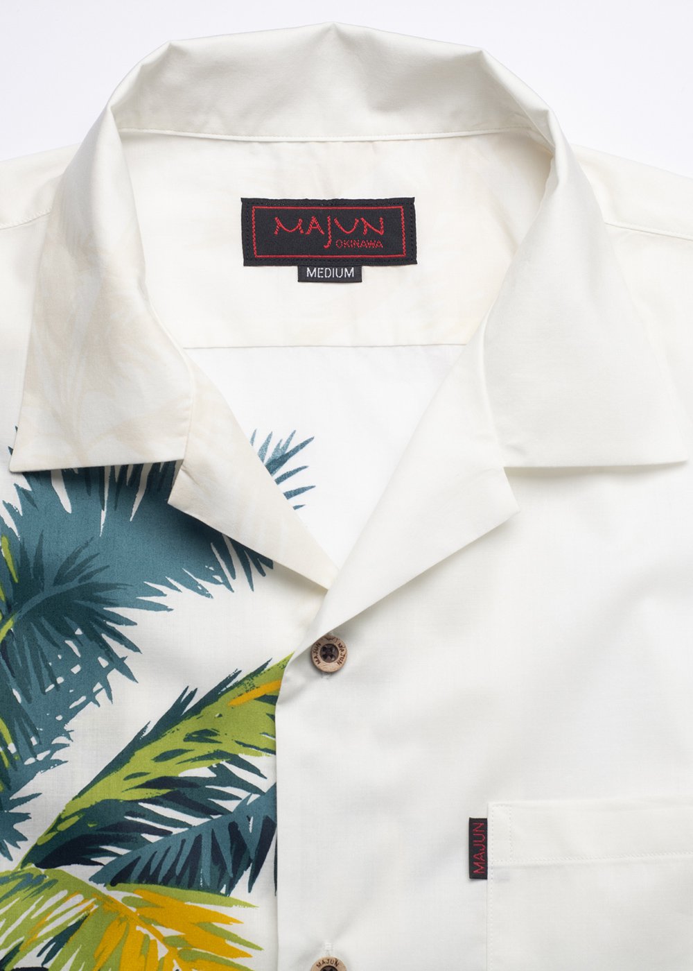 かりゆしウェア（沖縄版アロハシャツ） MAJUN - インパクトパーム