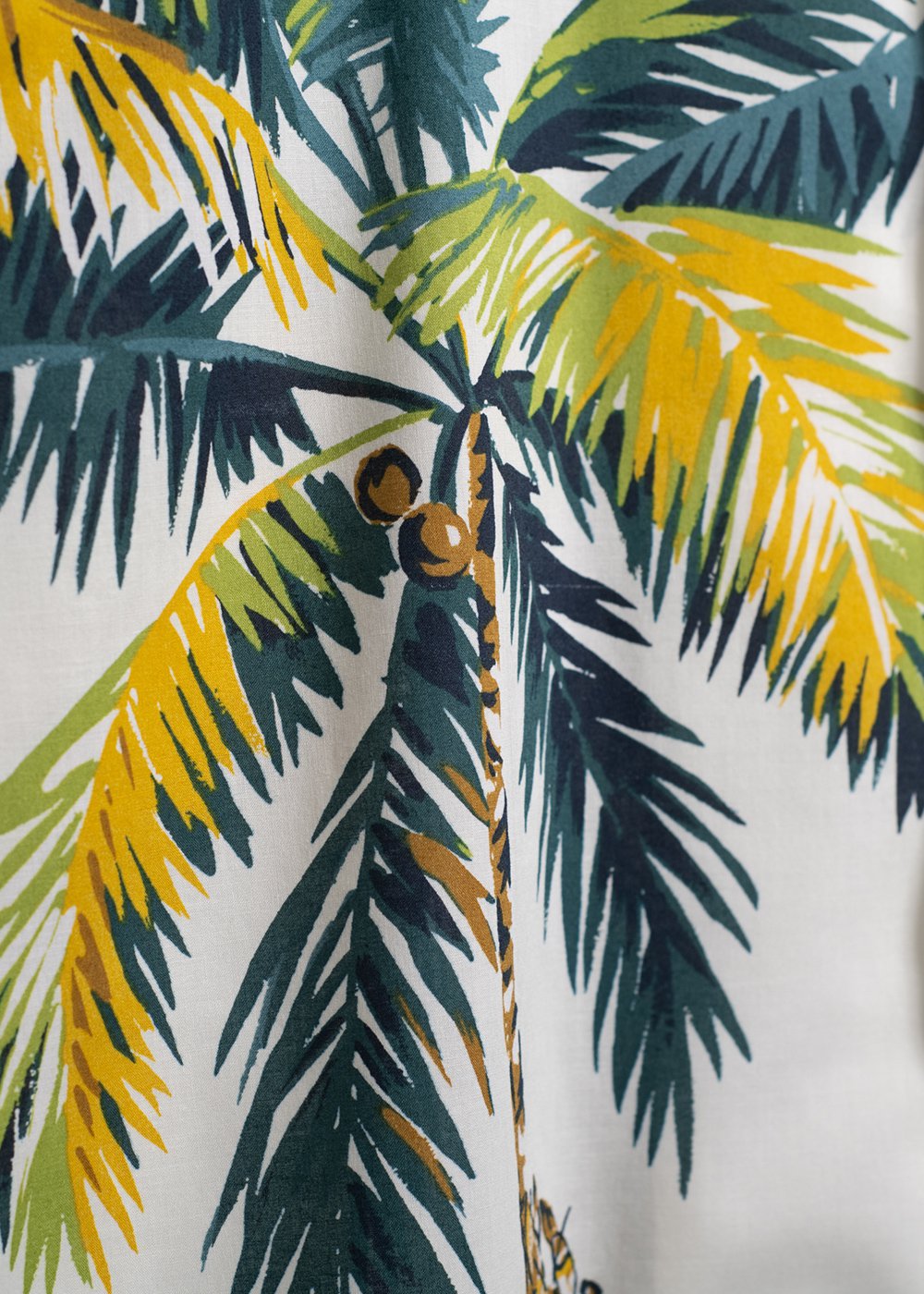 かりゆしウェア（沖縄版アロハシャツ） MAJUN - インパクトパーム