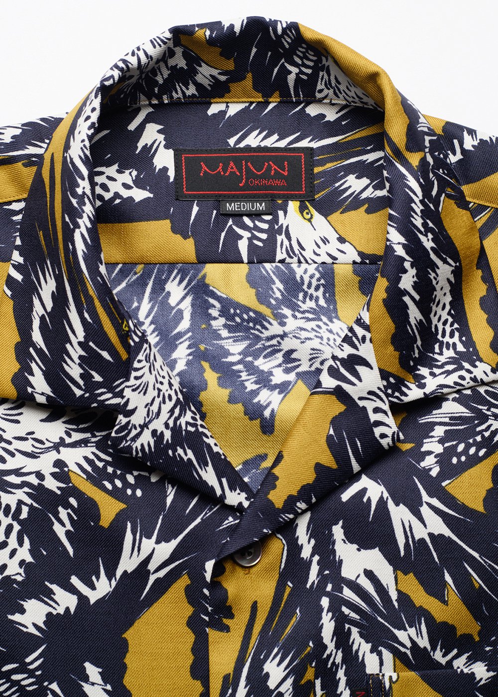 かりゆしウェア（沖縄版アロハシャツ） MAJUN - カンムリワシ