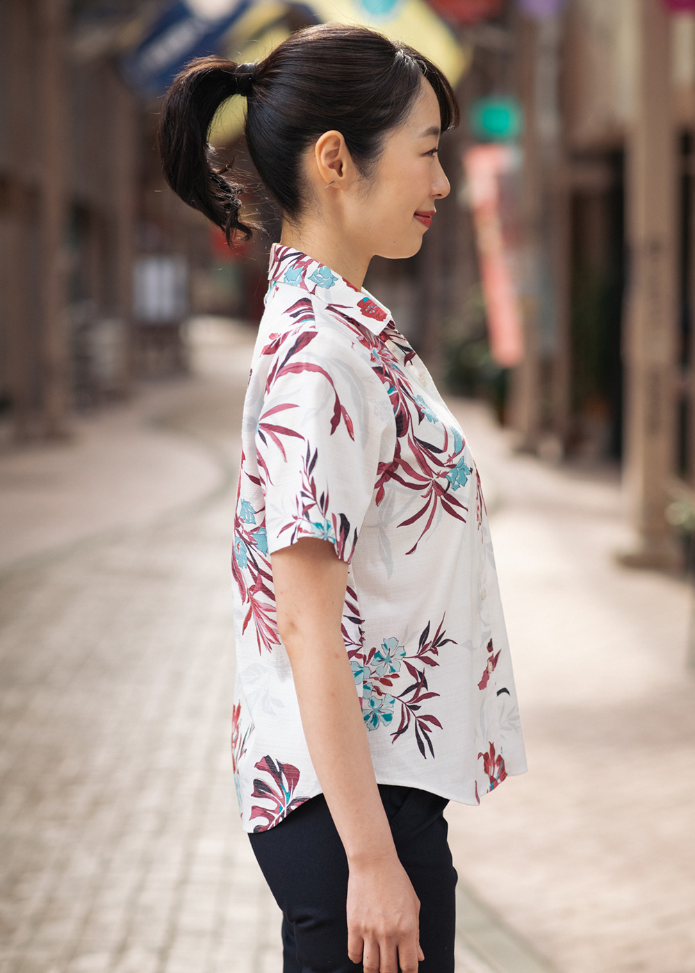 かりゆしウェア（沖縄版アロハシャツ） MAJUN - 祝福の庭