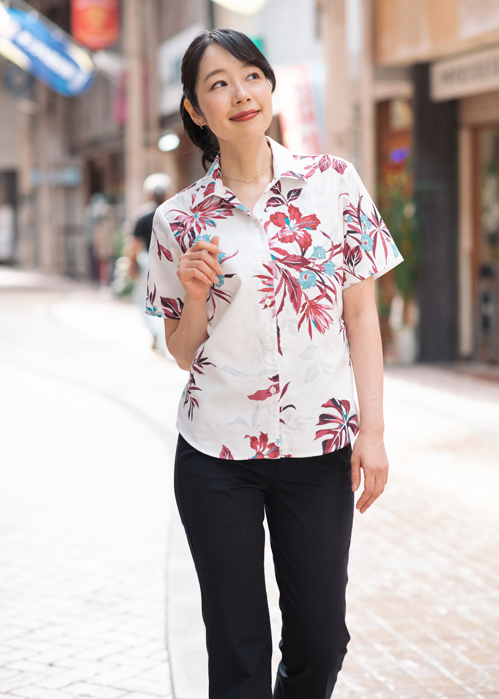 かりゆしウェア（沖縄版アロハシャツ） MAJUN - 祝福の庭