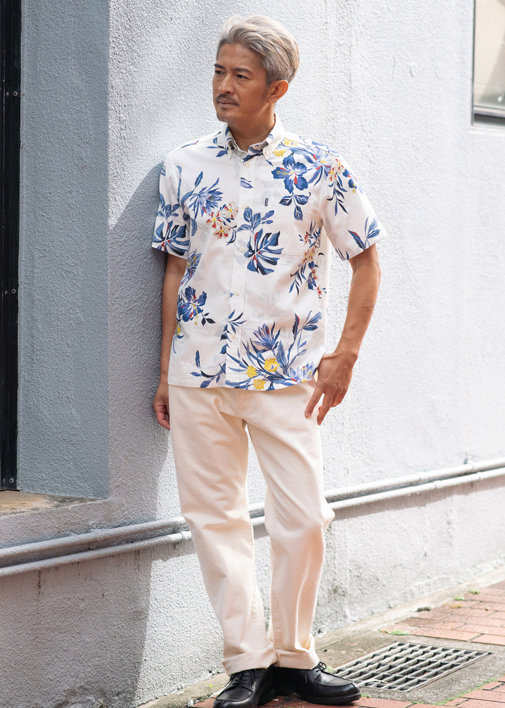 かりゆしウェア（沖縄版アロハシャツ） MAJUN - 祝福の庭