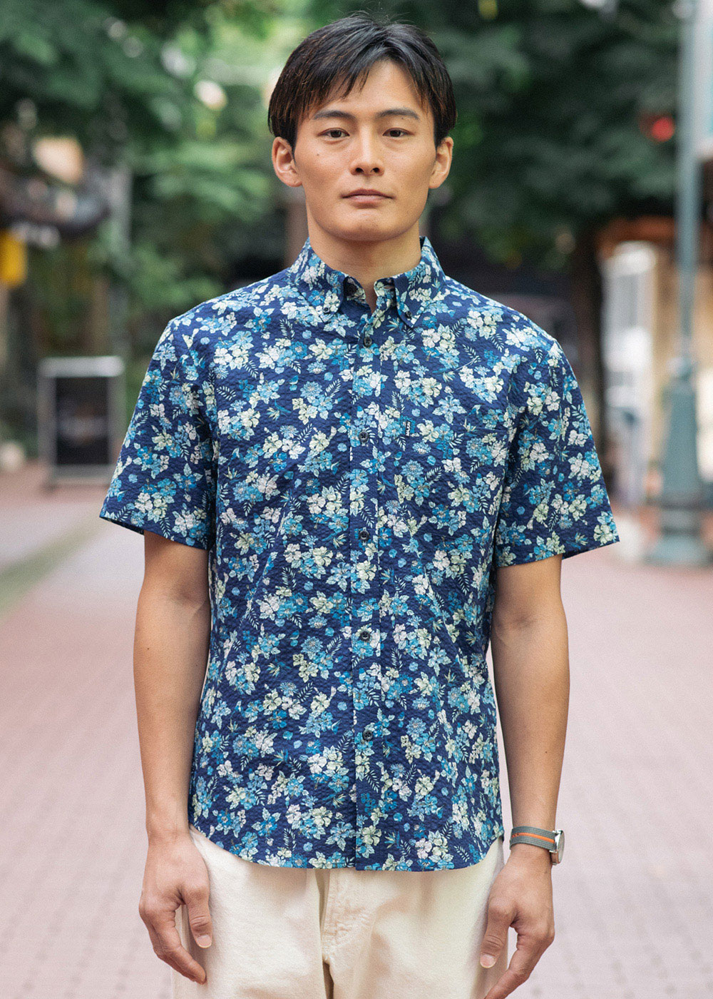 かりゆしウェア（沖縄版アロハシャツ） MAJUN - トロピカルブルーム