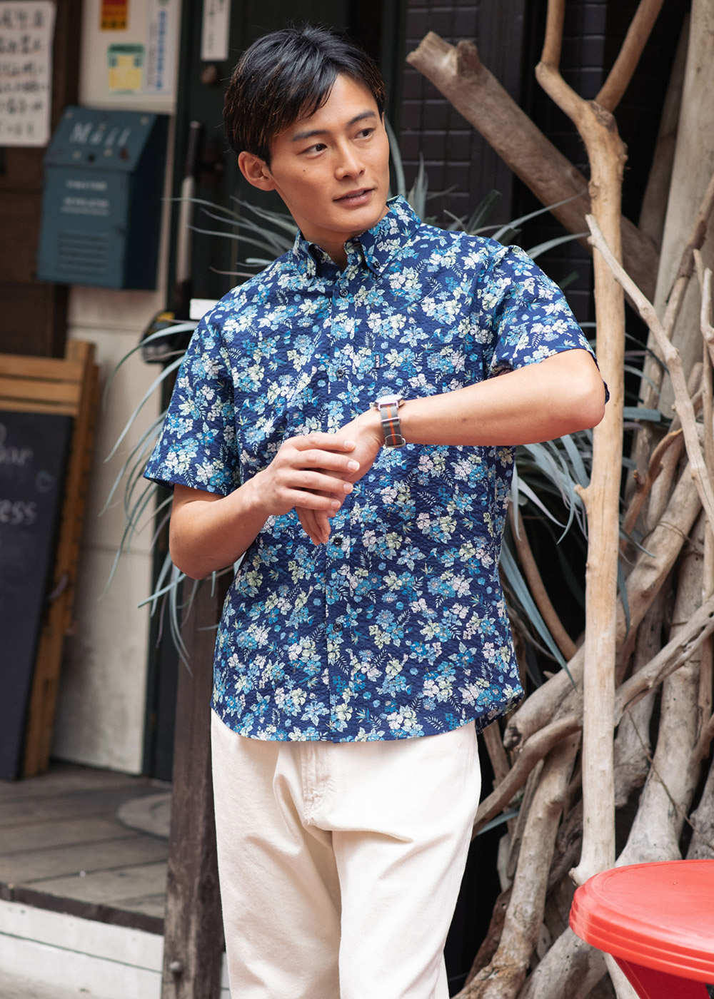 かりゆしウェア（沖縄版アロハシャツ） MAJUN - トロピカルブルーム