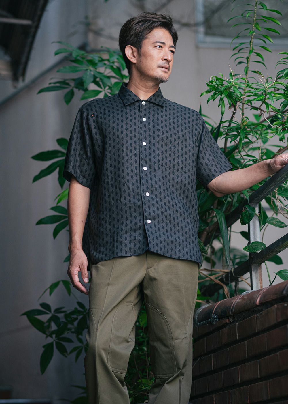 かりゆしウェア MAJUN スリムフィット 半袖 M slim fit スリーピングバット | かりゆしウェア（沖縄版アロハシャツ